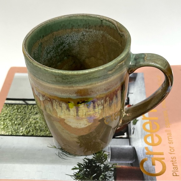 R2 Zrike 16 oz Stoneware Coffee Mug Shimmery Glaze Ombre Drip Taupe Green Peach - Picture 16 of 17